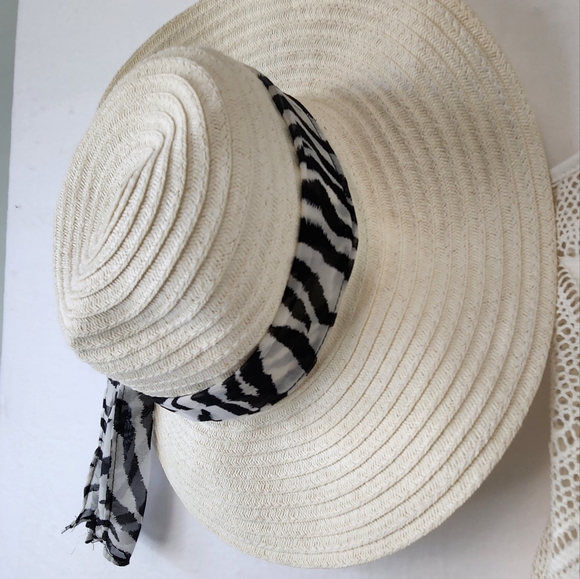 Xhilaration Swimsuit Coverup and Matching Hat For Sun Protection - Picture 6 of 8